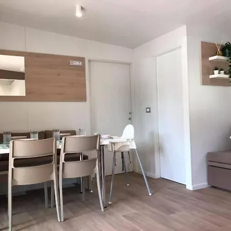 Mobile Ani, Биоград-на-Мору