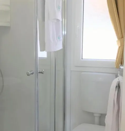 Mobile Ani, * Биоград-на-Мору