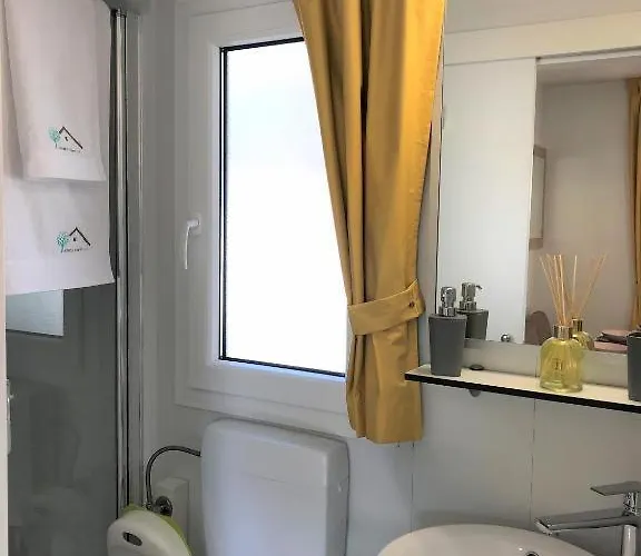 Mobile Ani, * Biograd Na Moru